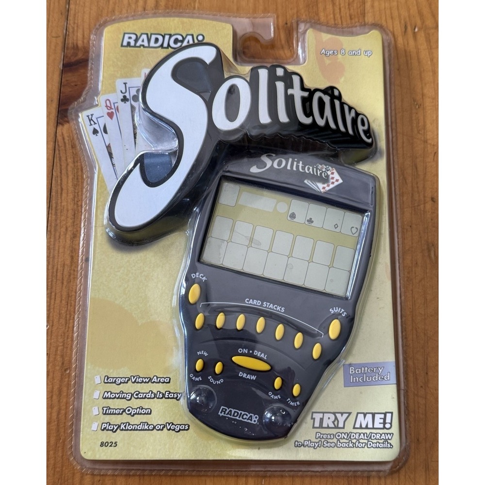 VTG 1999 Radica Big Screen Solitaire Handheld Game Model 8025 - NEW & SEALED